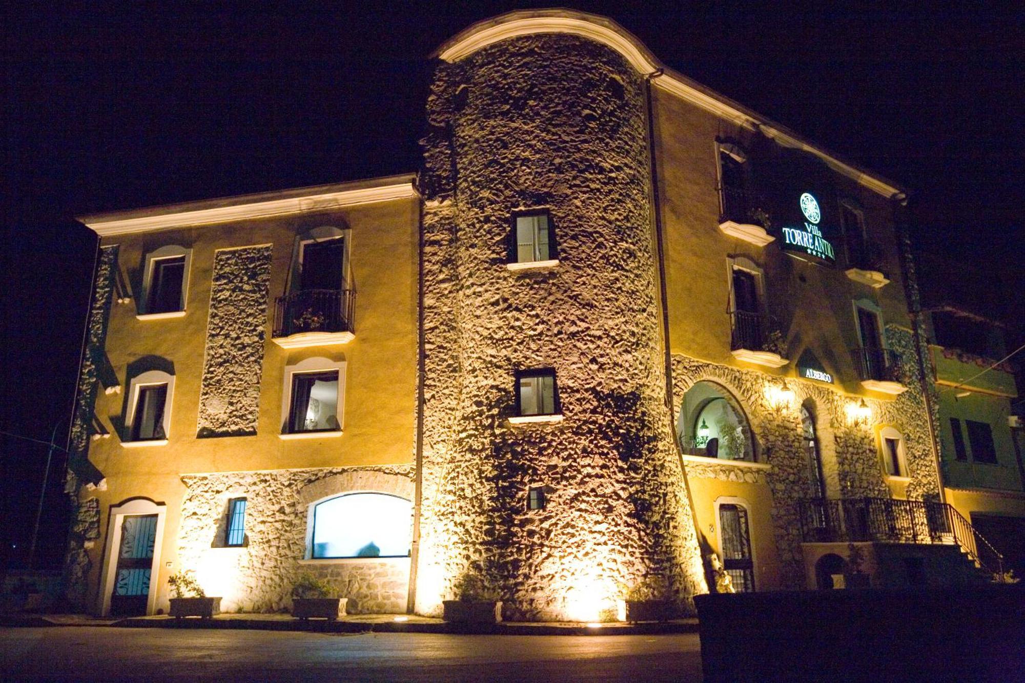Hotel Villa Torre Antica アーテナ・ルカーナ エクステリア 写真